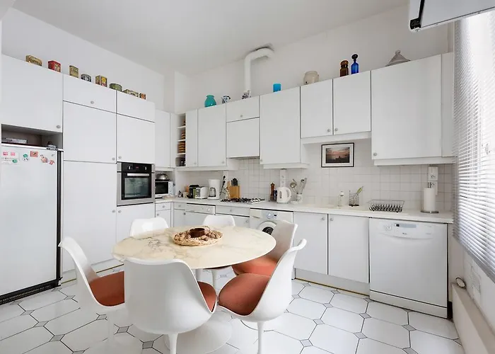 Haussmann 168 * Paris